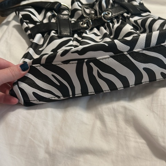 Black and White Zebra Print Shoulder Bag with Bow Detail - Picture 4 of 4